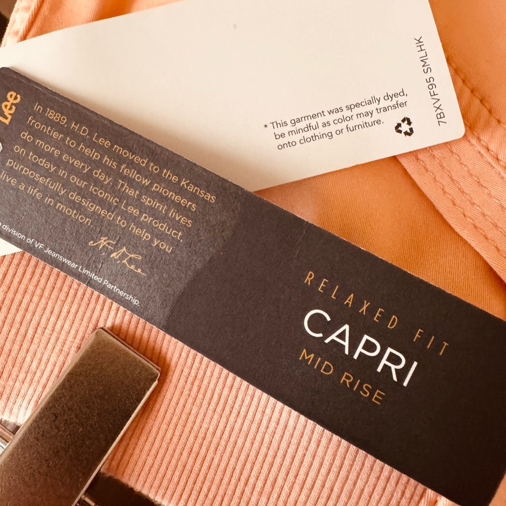 LEE Peach Nectar Cargo Capri Pants - Picture 6 of 11